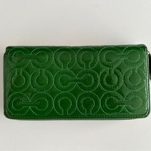 Coach accordion zip wallet